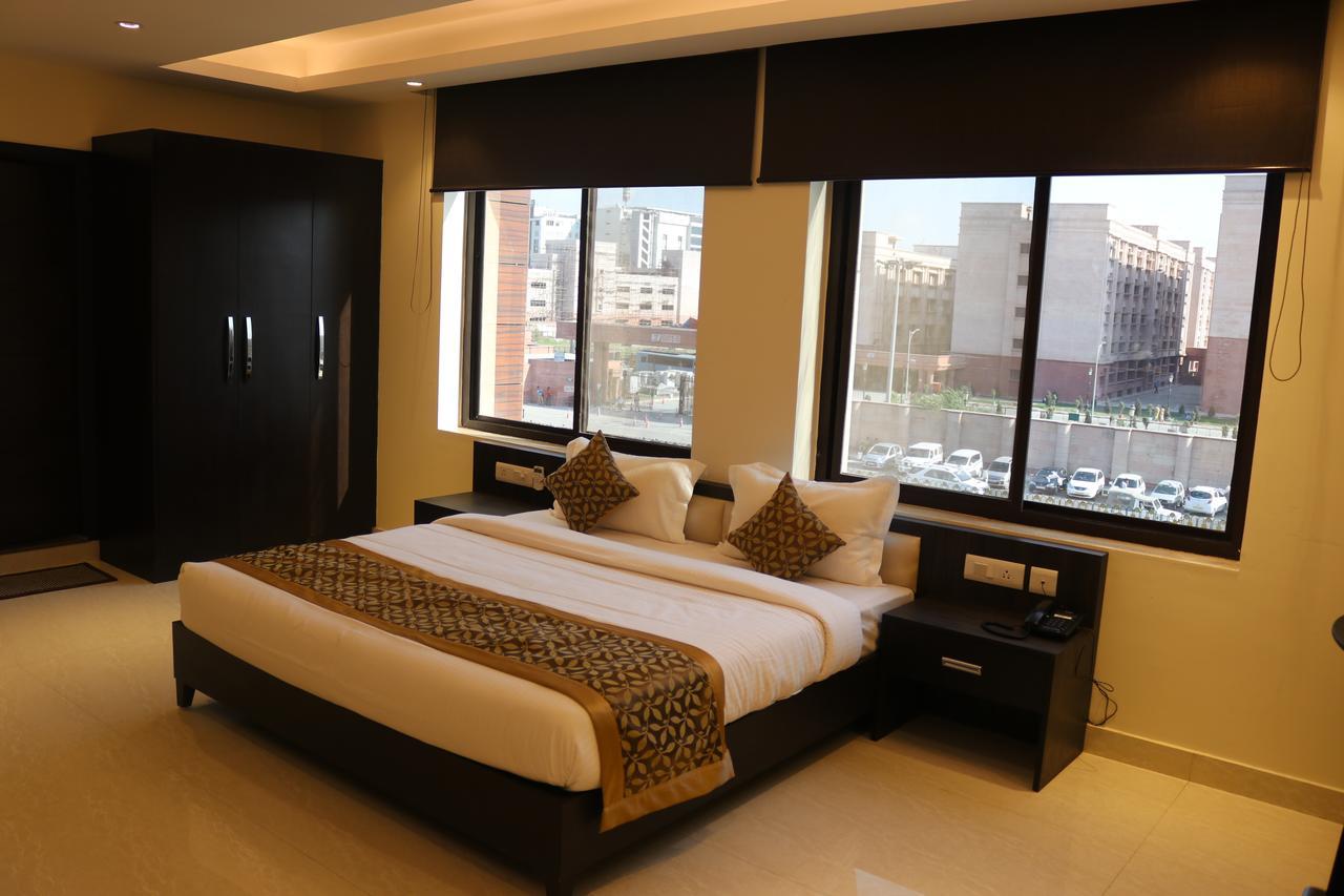 Hotel Solitaire Chinhat Luaran gambar